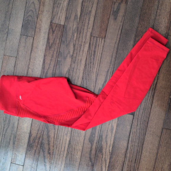 Fabletics compression leggings - Picture 2 of 3